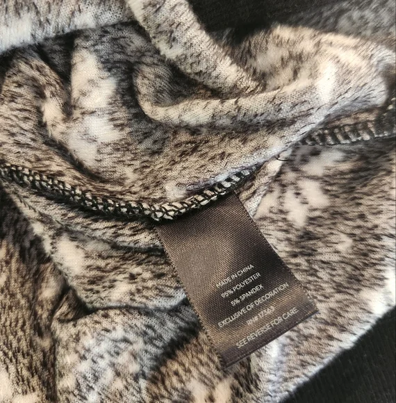 Simply Vera Vera Wang Black & White Patterned Hoodie Night Loungewear | Large - Picture 5 of 5